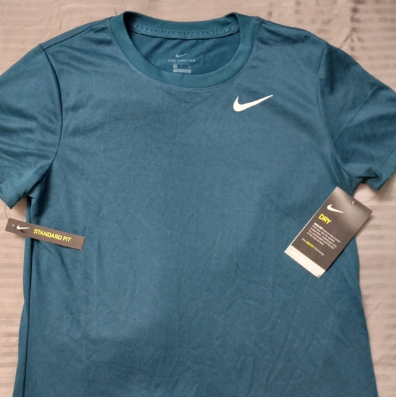 Nike Tops - NWT Nike Women's DriFit Tee